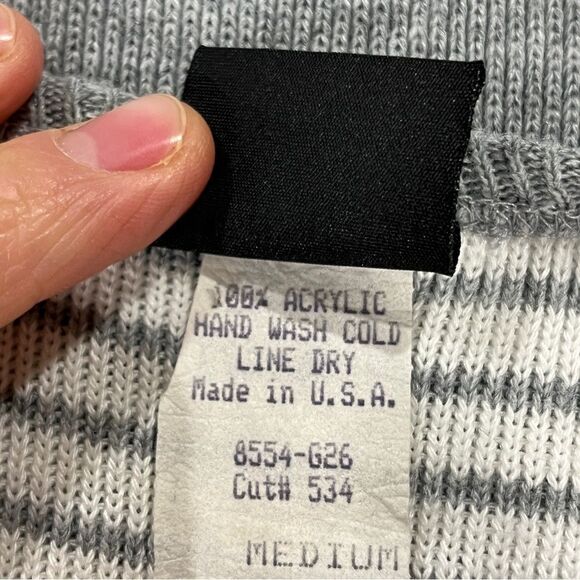 Gray and Pink Striped Sleeveless Sweater Dress - Picture 9 of 11